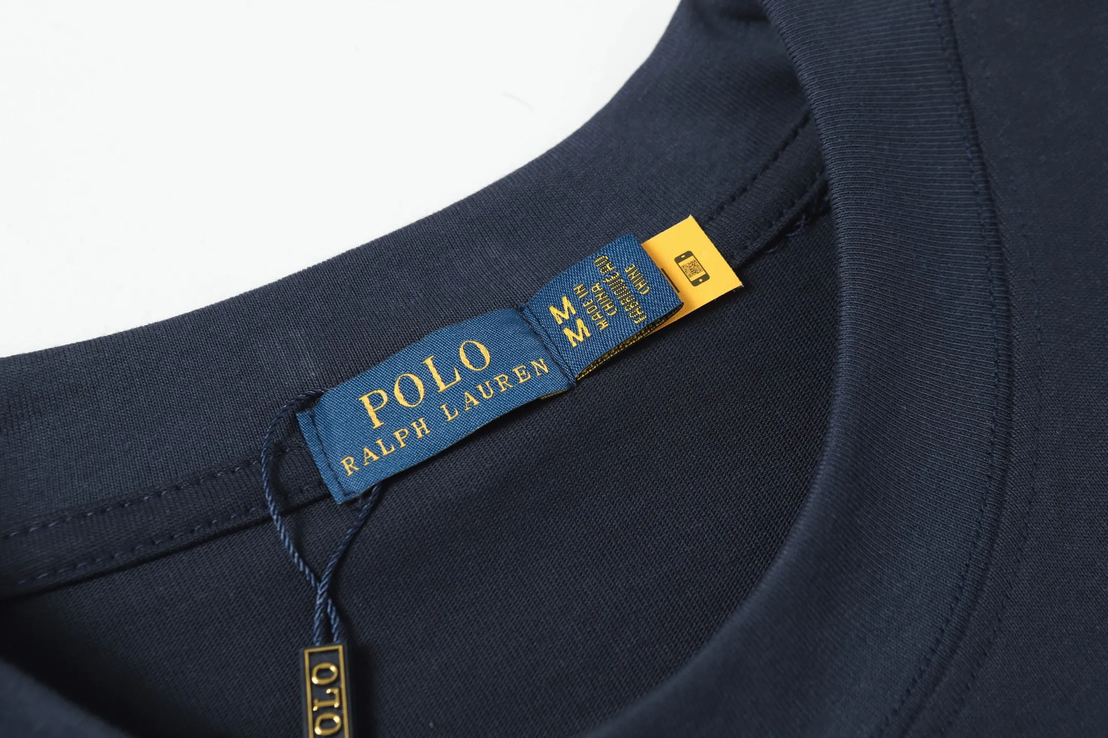 P130 Style number: A006 [Ralph Lauren classic color gradient printed round neck basic short sleeves] ✅270g double yarn fabric, custom-woven and dyed threads ✅Original stickers Scan the QR code to enter the official website ✅Large version, loose and stylish, can wear up to 210 pounds Color: black, white, navy blue, gray Size: S-XL